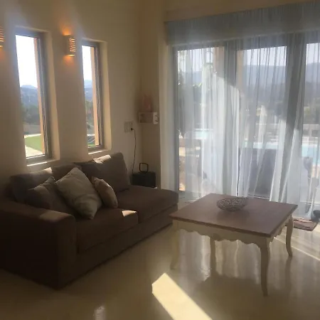 Villa Irida *